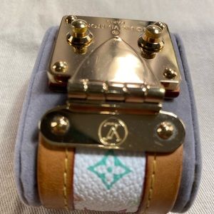 LOUIS VUITTON Multicolor Bracelet Serrure Bangles